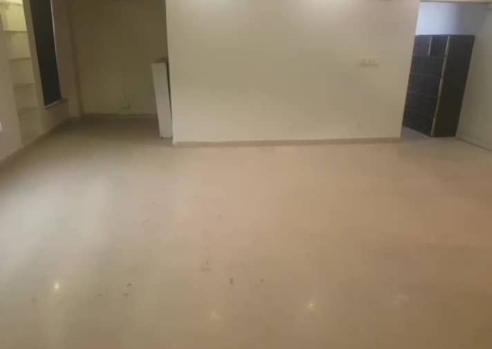 4 Marla 2nd Floor Office For Rent In DHA Phase 1,Block K, Lahore. 6