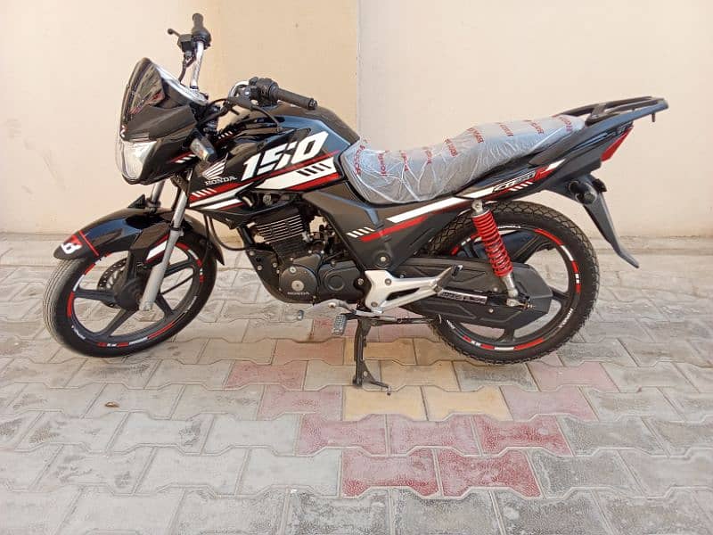 Honda CB 150F model 2024 0