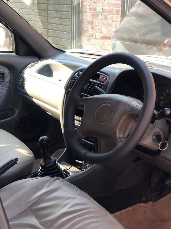 Suzuki Baleno 2004 10