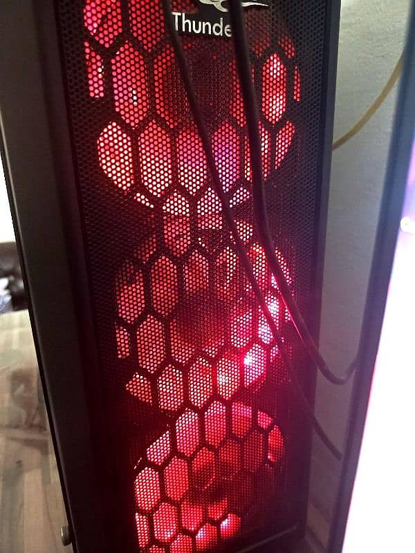 GAMING PC  SELLING AT BEST PRICE 3