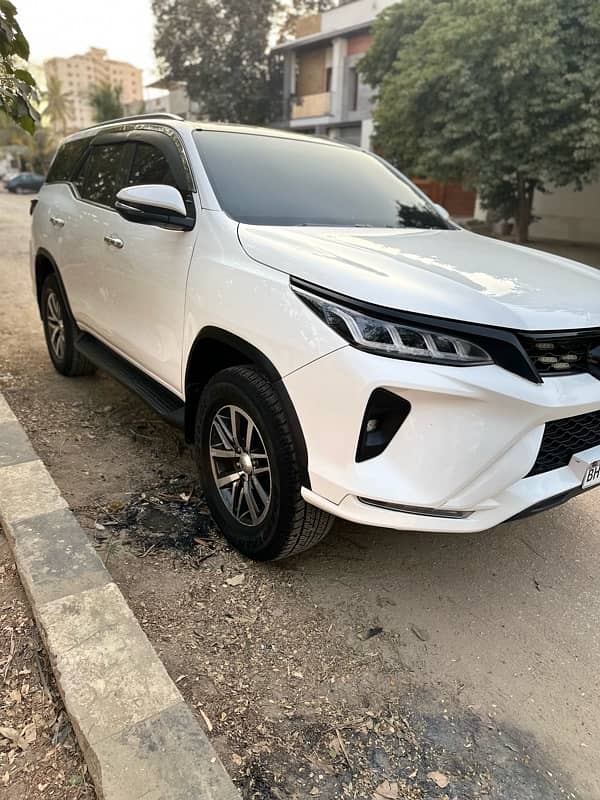 Toyota Fortuner V 2018 5