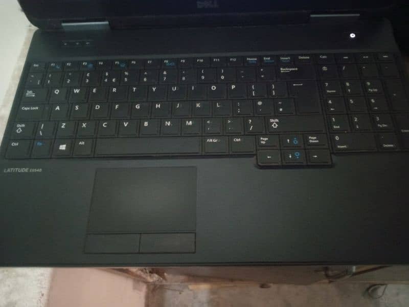 Dell E5540 1