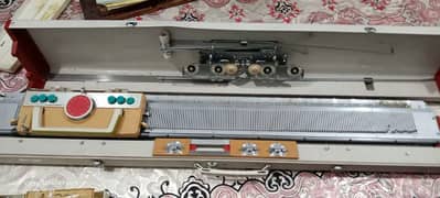 Flatbed Knitting machine