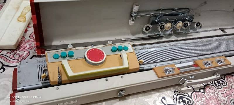 Flatbed Knitting machine 1