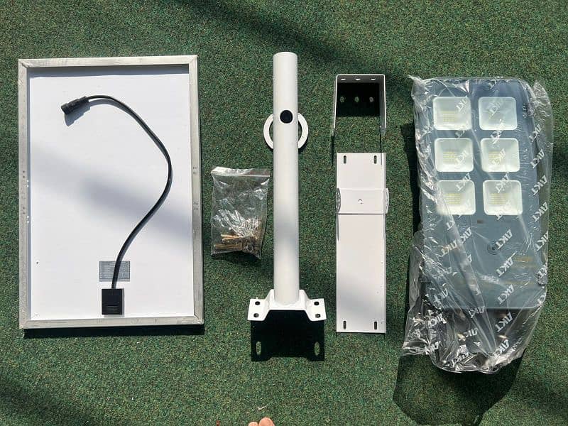 AKT 150W solar street light 3