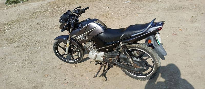 Yamaha YBR Grey 2015 Lahore 1