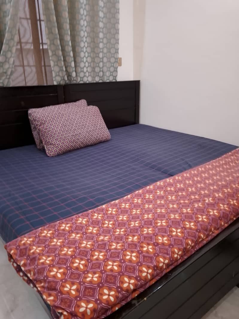 single bed set alongwith mattresses 0