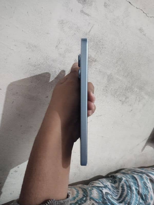 A lush condition phone redmi note 13 3