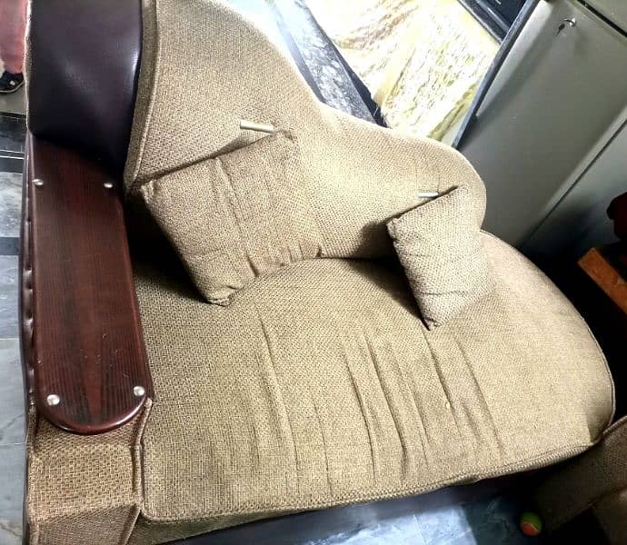 Sofa 5 seater with dewan 2