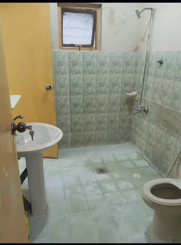 G11/3 C type flat For Rent First floor only family bachelor's Job person 7