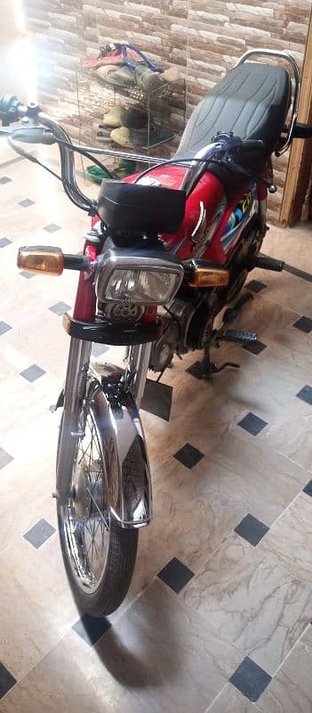 HONDA CD70 LIKE new bike for urgent 3