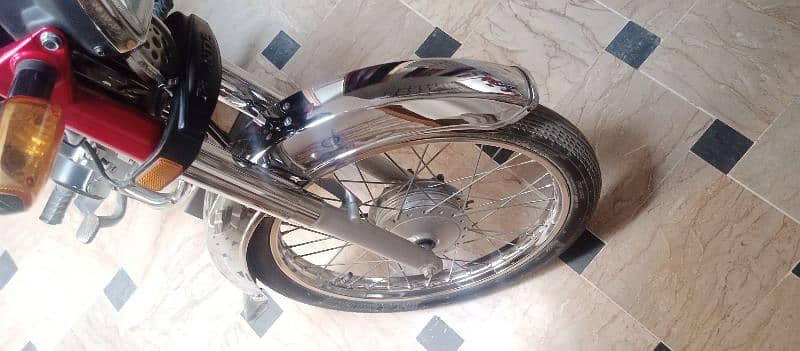 HONDA CD70 LIKE new bike for urgent 4