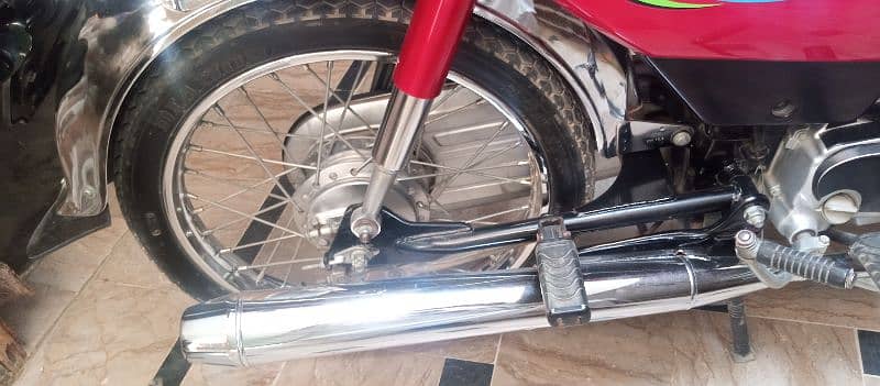 HONDA CD70 LIKE new bike for urgent 7