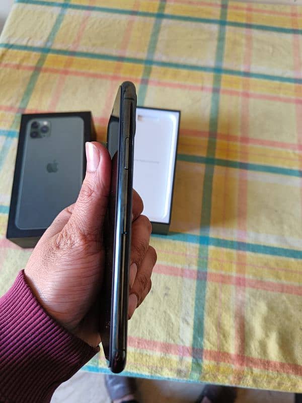 iphone 11 pro max 256gb pta approved 4