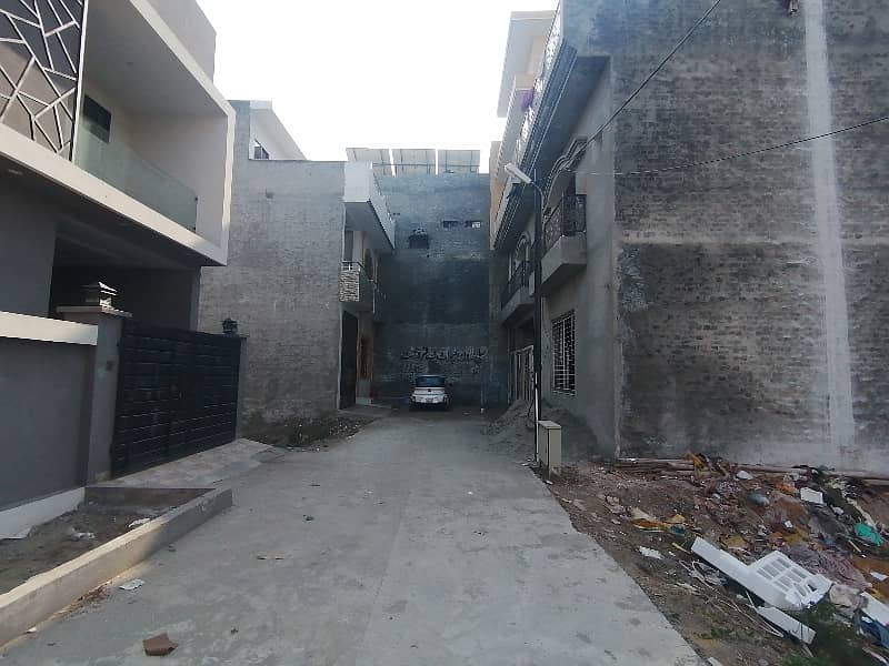 Ideal Prime Location 900 Square Feet House Available In Salli Town, Salli Town 2