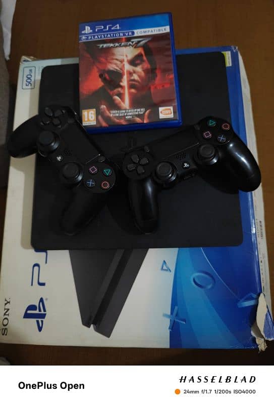 PLAYSTATION 4 0