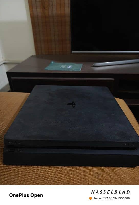 PLAYSTATION 4 6