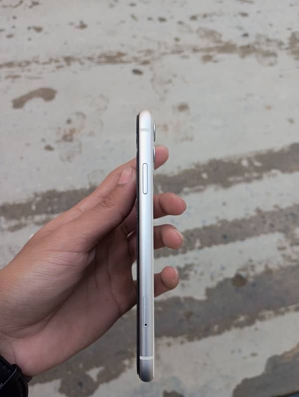 iphone 11 128 gb pta approved 1