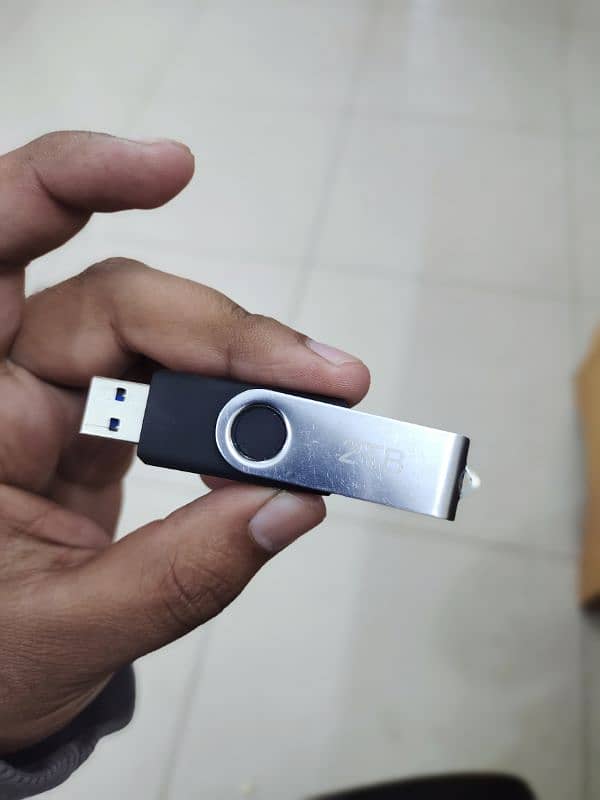 2TB USB Flash Drive 2