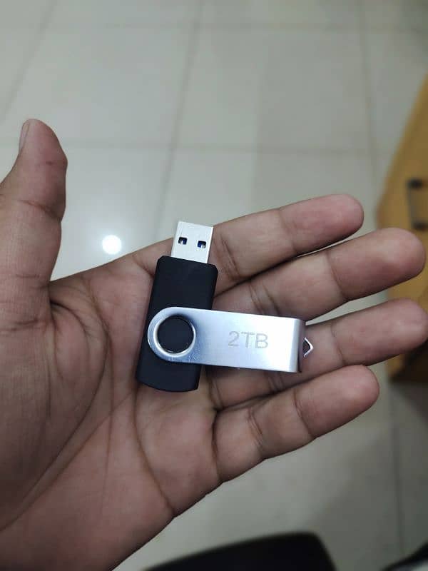 2TB USB Flash Drive 3