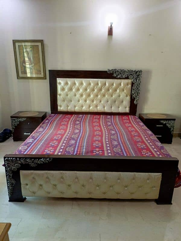 King Size Bed Without Mattress 0