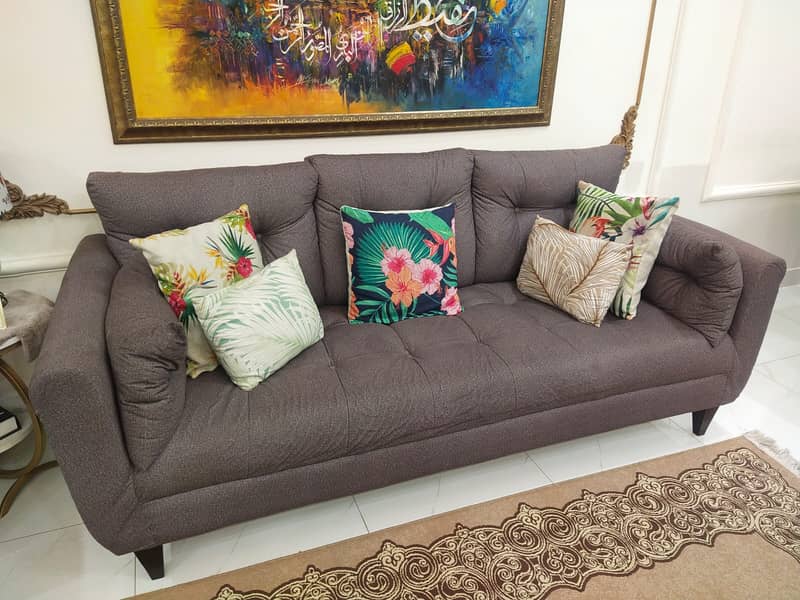 Elegant 7-Seater Sofa Set for Sale. 0