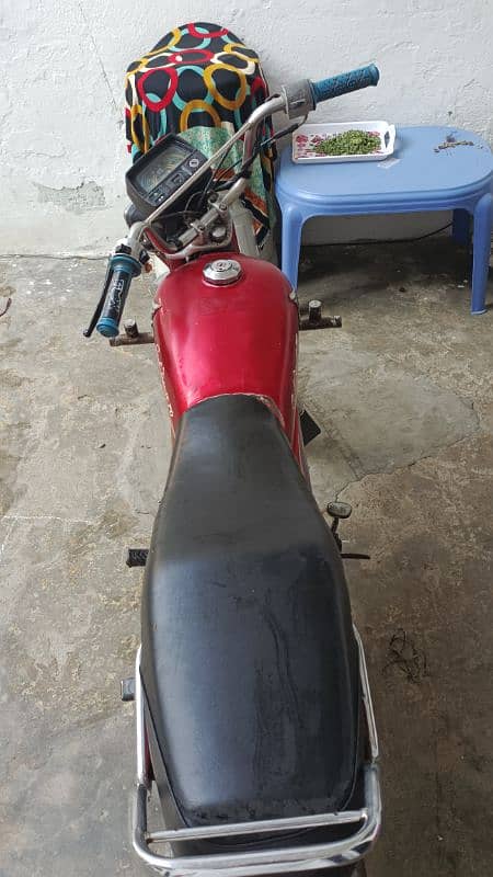 honda CD70 2006 model available for sale urgent 3