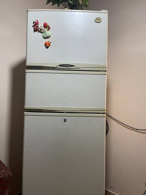 LG fridge for sale(3 doors) 6