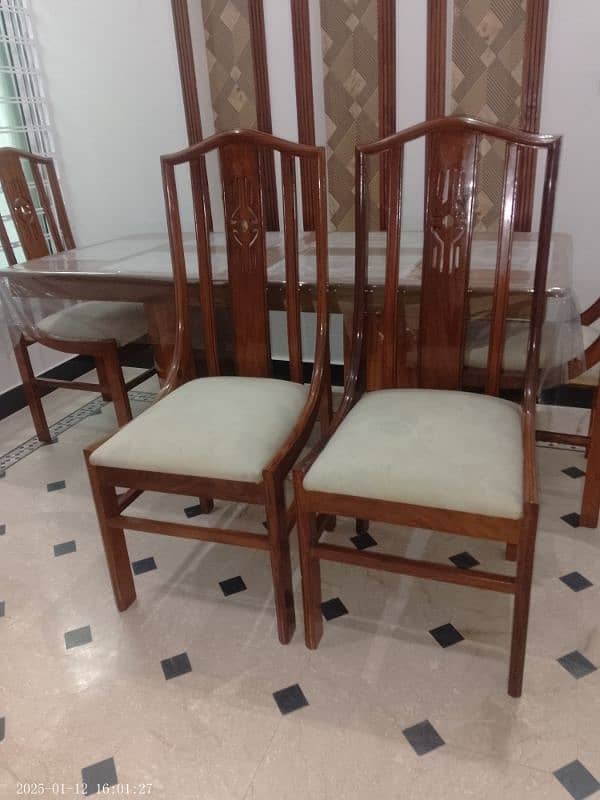 Dinning table and six chairs 3