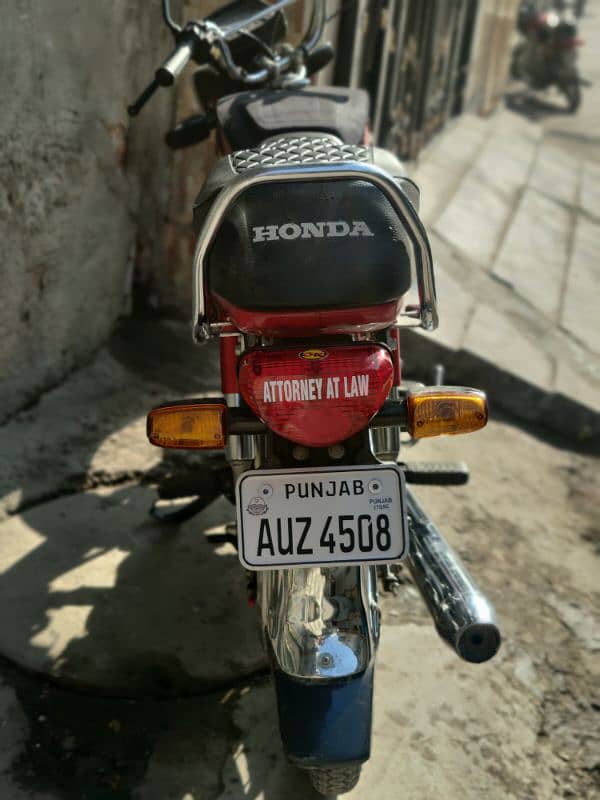 Honda 70 cc 24 model used like new 2