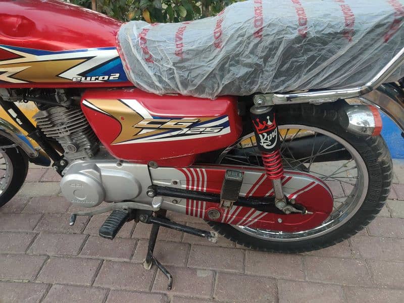 Honda cg 125 model 2020 karachi number 6