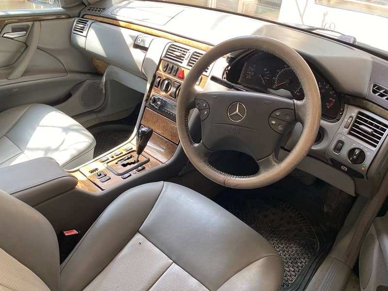 Mercedes E Class 2002 9