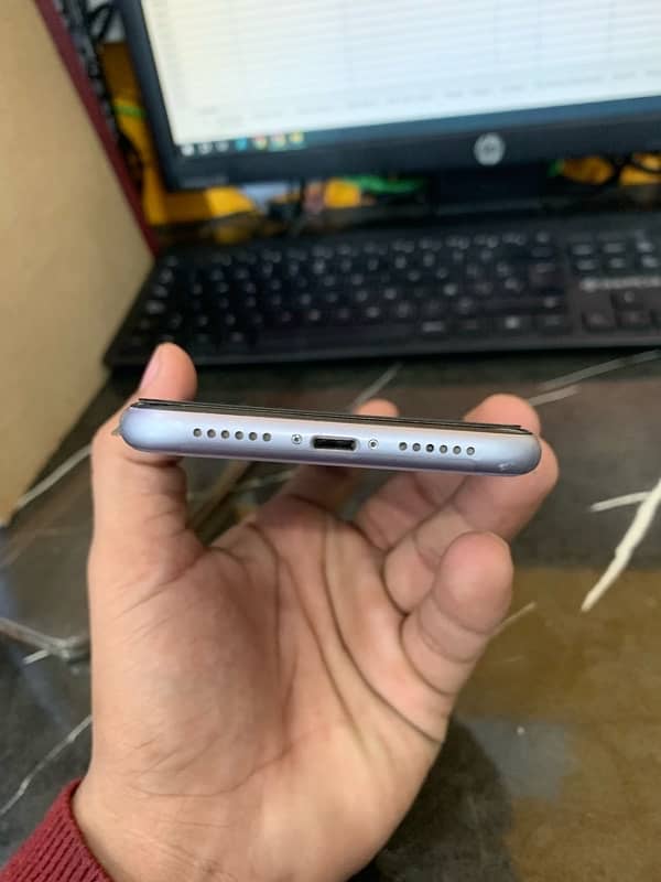 iphone 11 128Gb 4