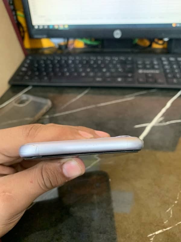 iphone 11 128Gb 6