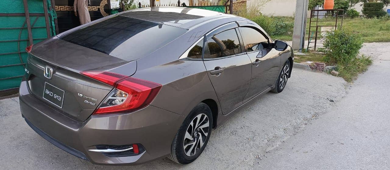 Honda Civic Oriel Model 2017 5