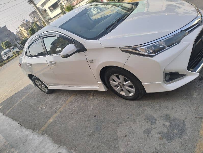 Toyota Corolla Altis 2016 1