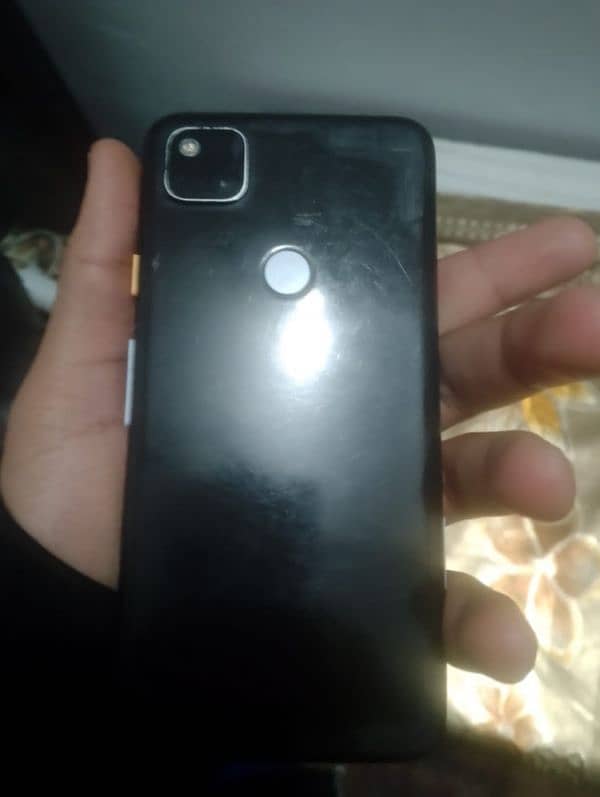 pixel 4a 6/128 sirf panal k upar 2 lines hain 3