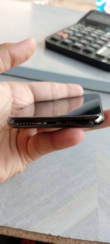 iphone xs non PTA mint condition 2