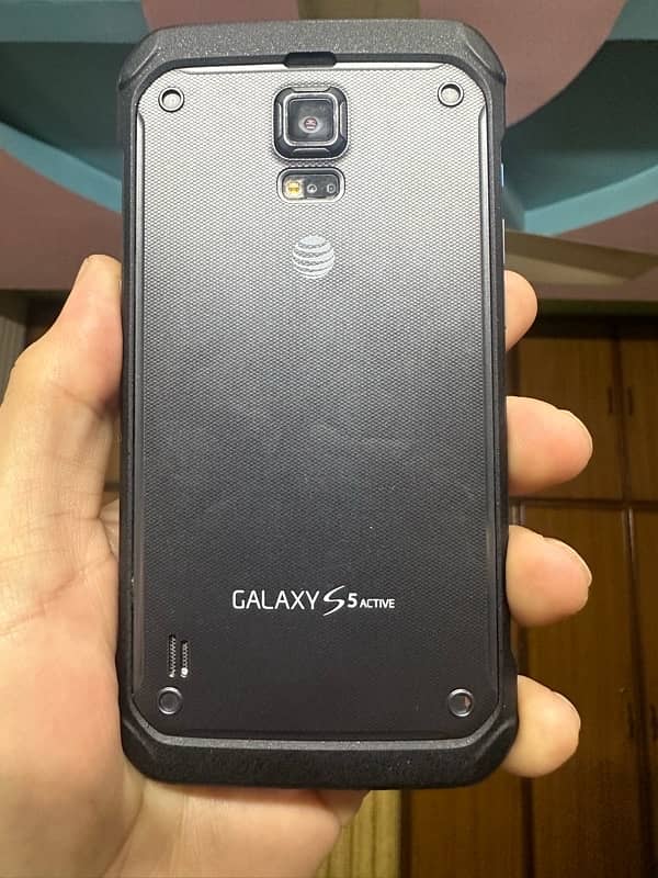 Samsung Galaxy S5 active 0