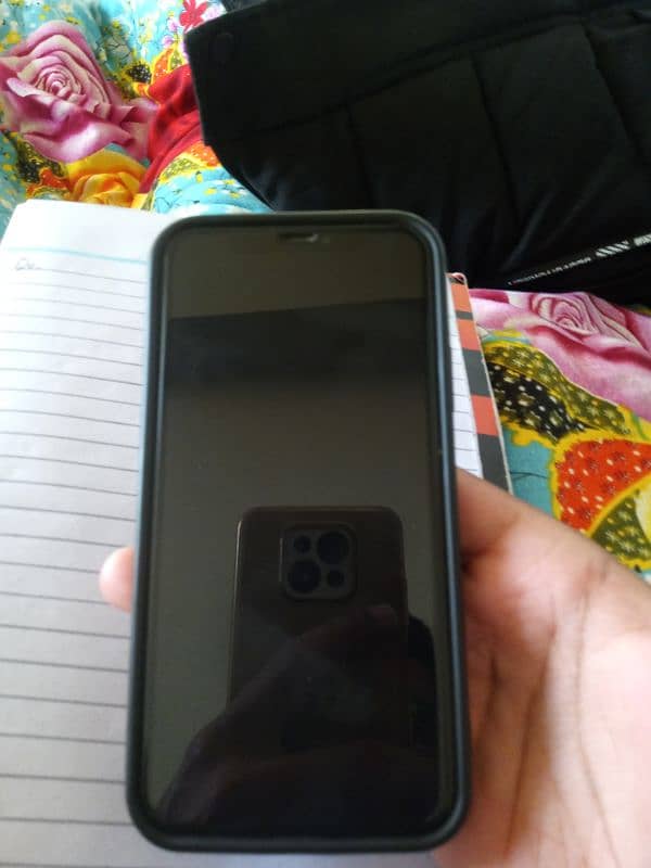 iphone xs non PTA mint condition 5