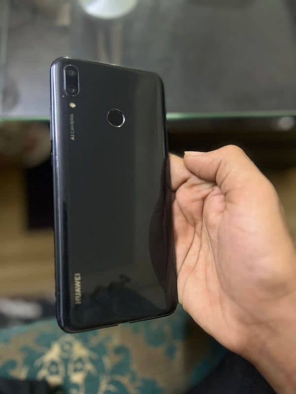 Huawei Y9 8