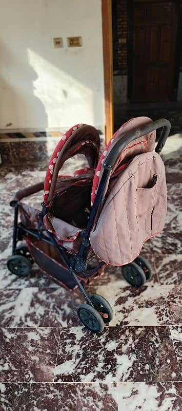 Twin baby Pram/walker 9