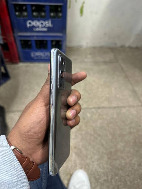 one plus 9pro 12/256 10By10 condition 4