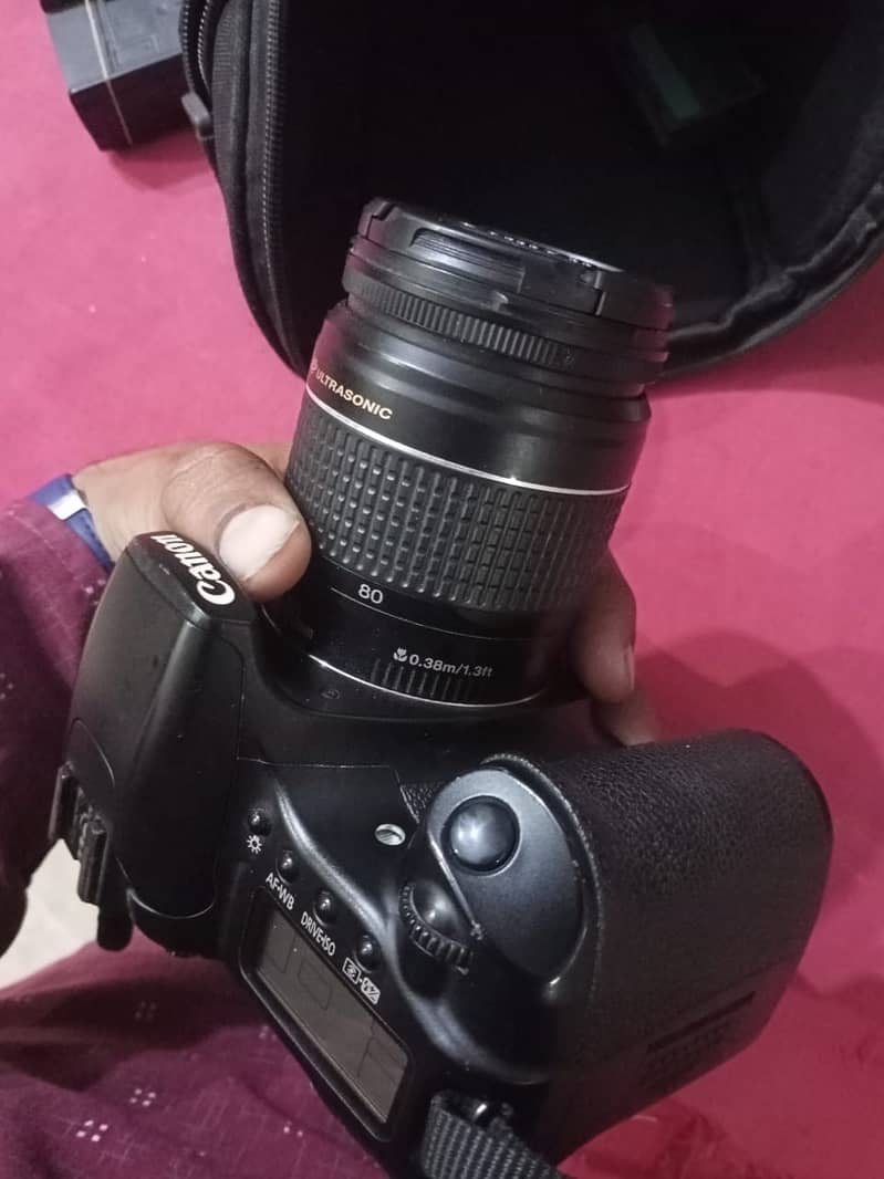 Canon D30 lence size 28-80mm 2