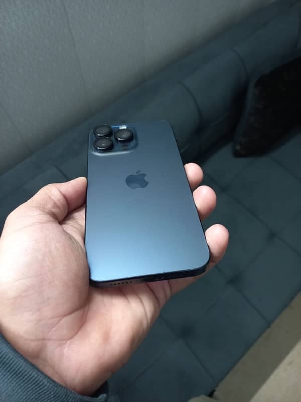 iPhone 15 pro max 256gb 4