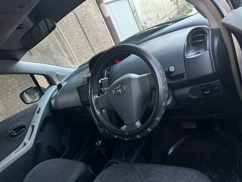 Toyota Vitz 2008 8