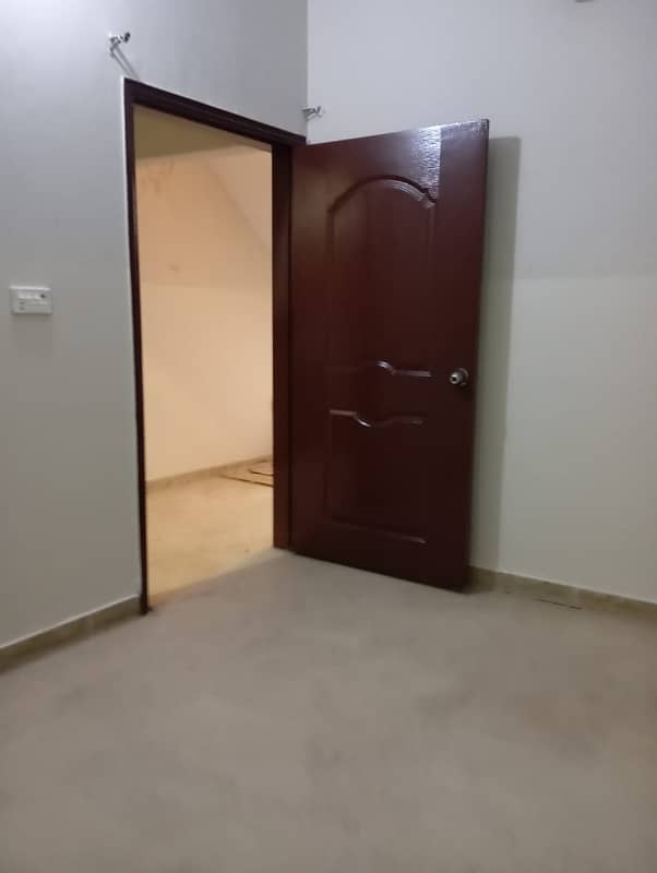 independent 60 yards house for rent in johar 1