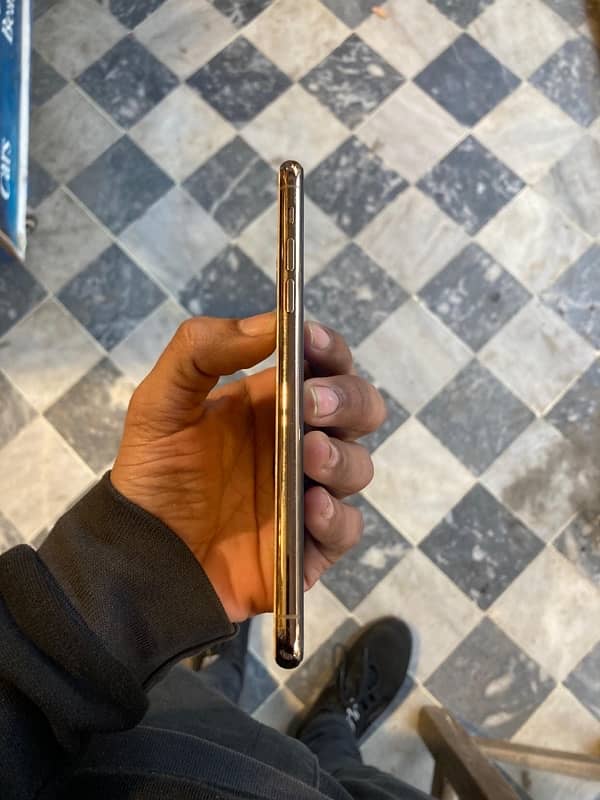 iphone 11 pro max 256gb pta approved 3