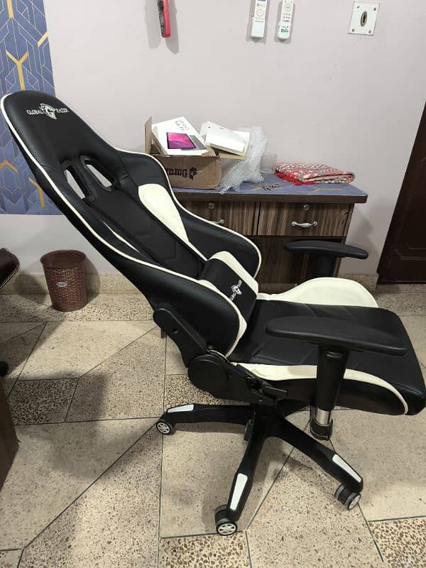 Global Razor Gaming,YouTubers Chair,office computer chair 4