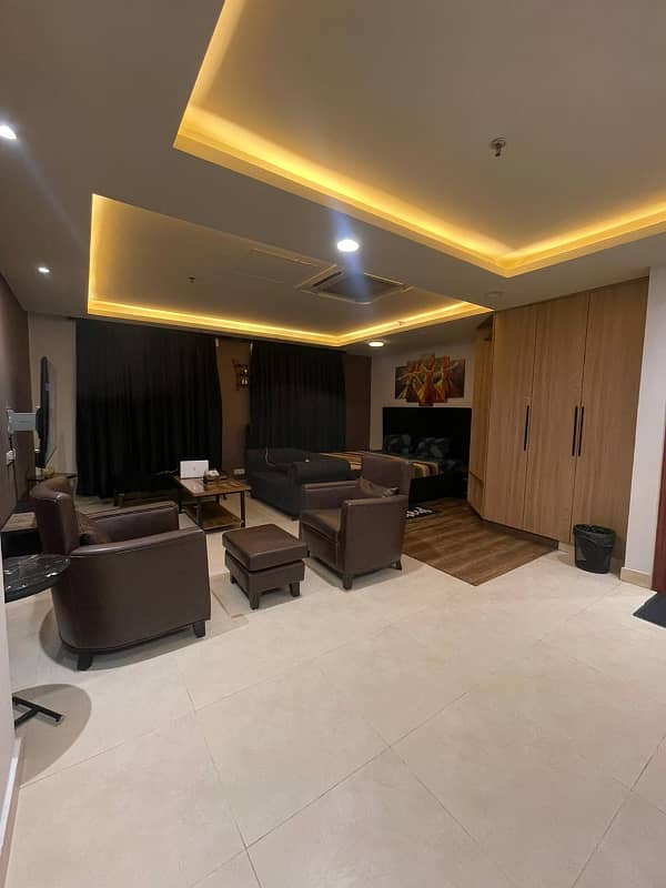 Luxurious One bed Room Apartment Gold Crest Mall 8